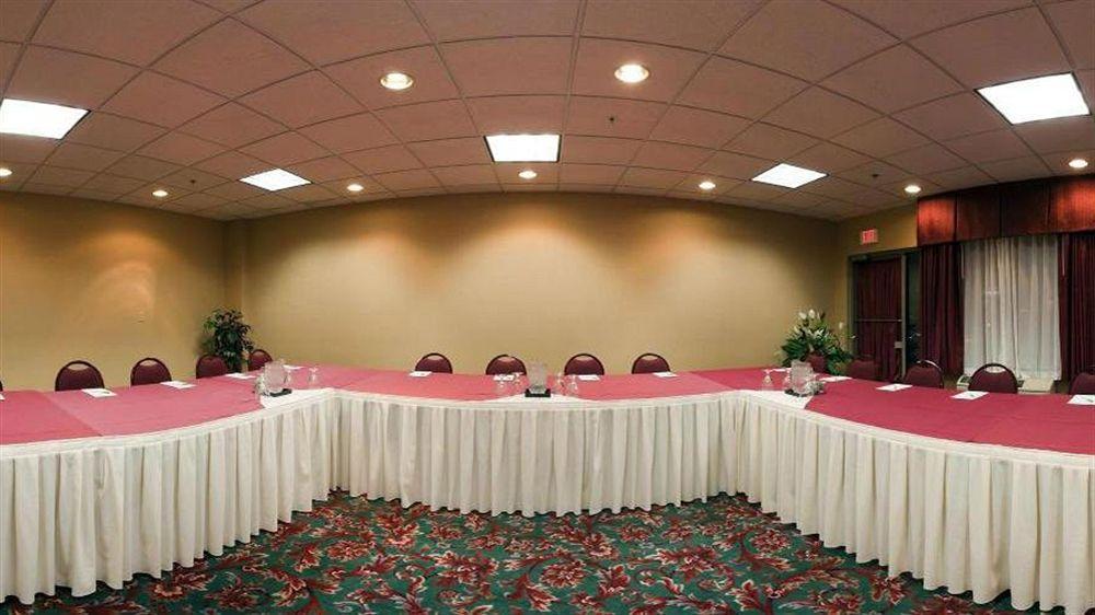 Holiday Inn & Suites Wausau-Rothschild By Ihg Exterior photo