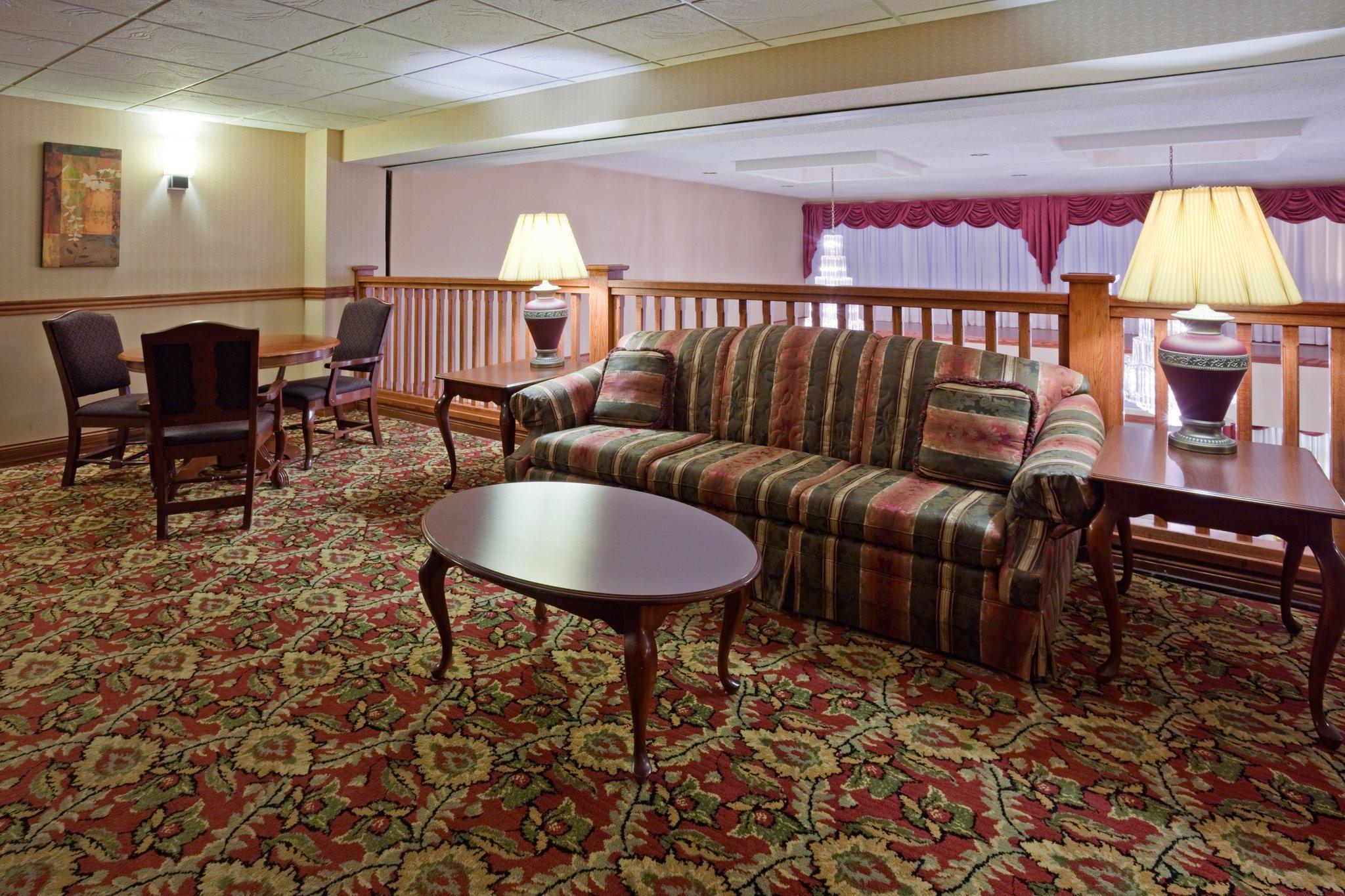 Holiday Inn & Suites Wausau-Rothschild By Ihg Exterior photo
