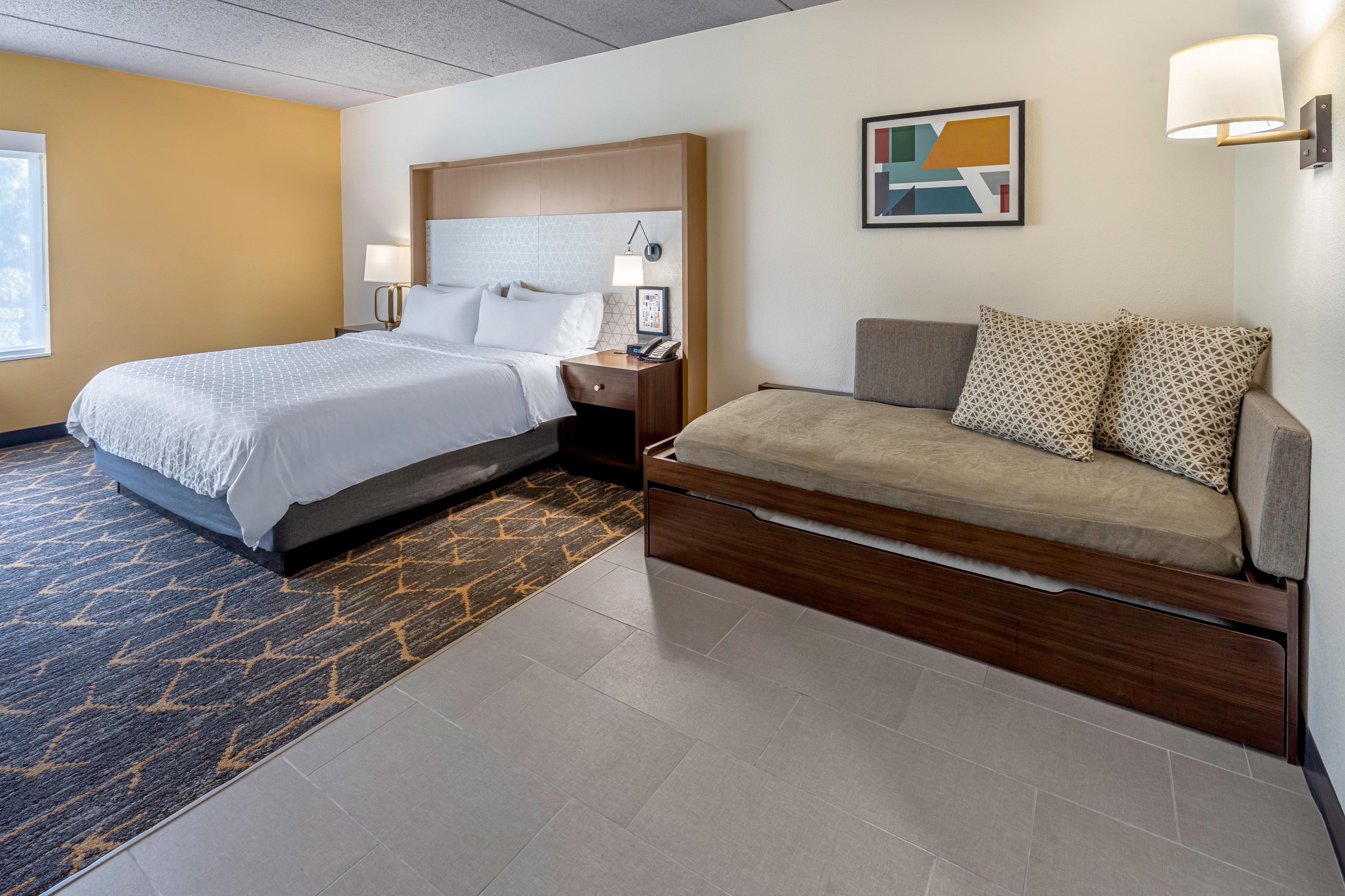 Holiday Inn & Suites Wausau-Rothschild By Ihg Exterior photo