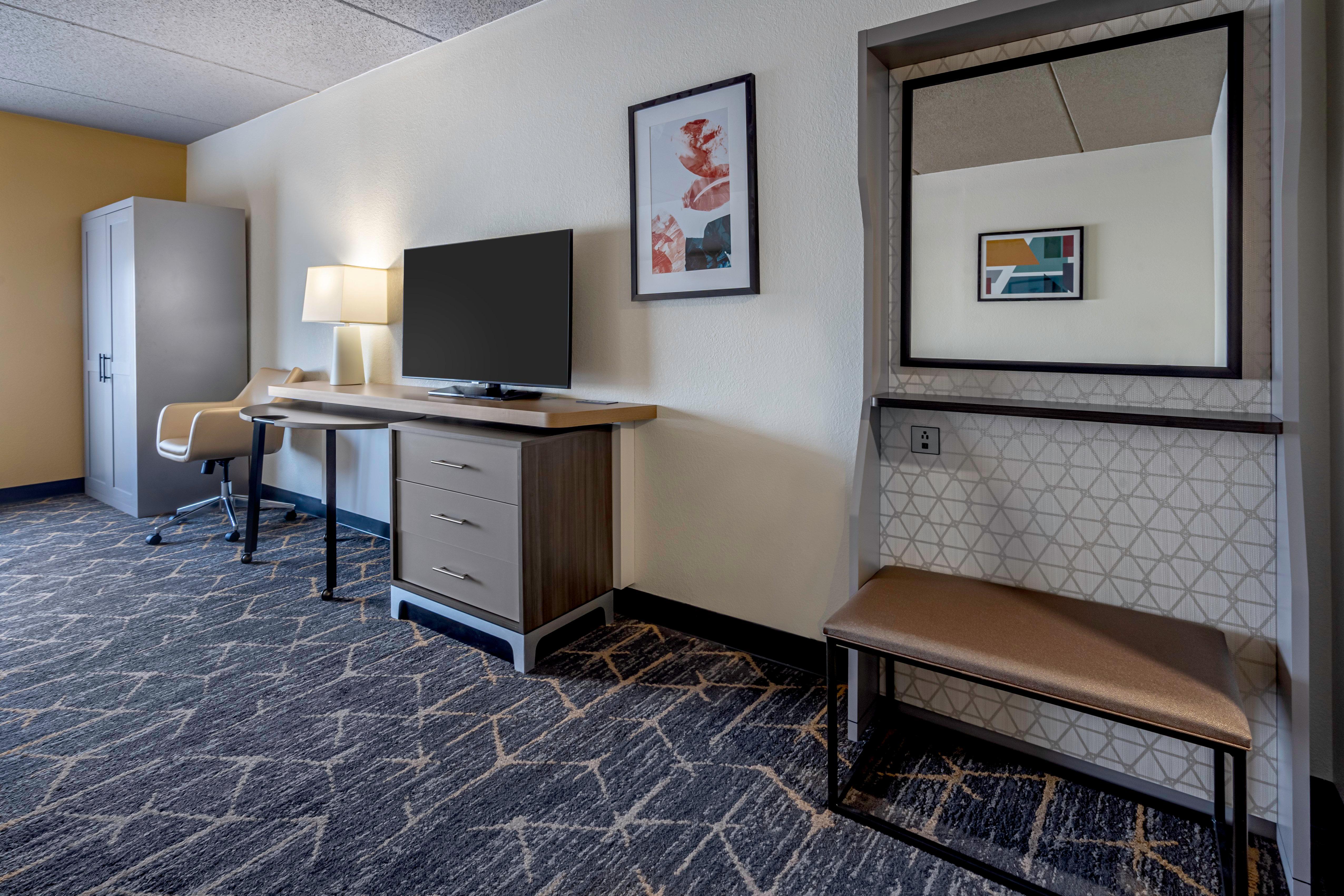 Holiday Inn & Suites Wausau-Rothschild By Ihg Exterior photo